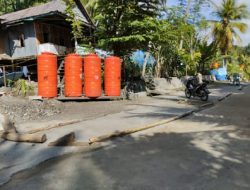 Pemda Tak Kunjung Punya Solusi Pasca Bencana Tanah Bergeser, Masyarakat Swadaya Jalan Rusak Parah