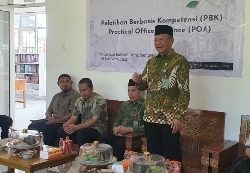 Kepala BBPVP Makassar Menutup Pelatihan Berbasis Kompetensi (PBK) di BLKK Yayasan Ar Rahman Polman