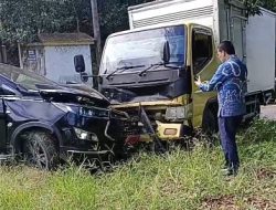 Mobil Dinas Rektor Unsulbar Kecelakaan di Desa Sulai, Begini Kondisinya