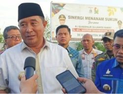 Cegah Erosi, Bupati Majene dan Pj Bahtiar Tanam Sukun di Pendopo