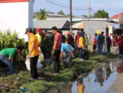 Aksi Bersih-bersih PJs Bupati Majene di Pasar Oleh-oleh Lembang