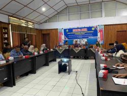 Sekda Majene Buka Seminar Akhir Kajian Pengembangan Bidsos dan Kependudukan