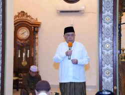 Wakil Gubernur Sulbar Laksanakan Salat Tarawih Berjamaah di Masjid Ar-Rahman Karema Mamuju