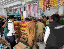 Unit III Tipidter Sat Reskrim Polres Majene Dampingi Dinas Perdagangan dalam Pengecekan Takaran Minyak Goreng