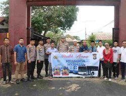 Pastikan Mudik Aman dan Nyaman, Satlantas Polres Polman Bagikan Stiker Hotline 110