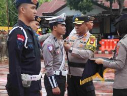 Kapolres Polman Pimpin Upacara Apel Gelar Pasukan Ops Ketupat Marano 2025 di Mapolres Polman