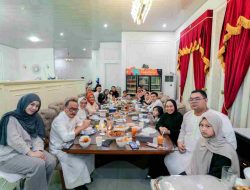 Kebahagiaan Gubernur Sulbar di Penghujung Ramadhan: Buka Puasa dengan Orang Tercinta