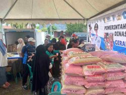 Masyarakat Mamuju Antusias Ikuti Gerakan Pangan Murah, Mardiah: Kami Sangat Terbantu