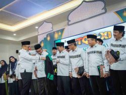 Gubernur SDK dan Wagub Salim Serahkan Bantuan Hibah dan Beasiswa di Pembukaan STQH XI Sulbar