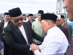 Gubernur dan Wagub Sulbar Salat Idul Adha di Anjungan Pantai Manakarra