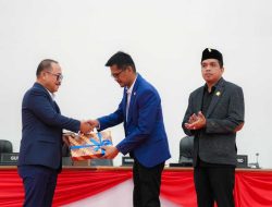 Pemprov Sulbar Serahkan Ranperda Pertanggungjawaban APBD 2024 dengan Capaian WTP dari BPK