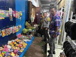 Bhabinkamtibmas Polsek Polewali dan Kepala Pasar Pekkabata Sambangi Pedagang, Tegaskan Pentingnya Keamanan Pasar