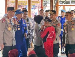 Kolaborasi Hebat! Biddokkes Polda Sulbar Hadirkan Layanan Kesehatan Humanis untuk Nelayan Pesisir