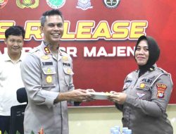 Kapolres Majene Apresiasi Peran Ganda Polwan di HUT ke-77: “Mereka Garda Terdepan dan Ibu bagi Keluarga”