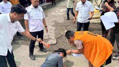 Tragedi Berdarah di Kalukku: Baharuddin Peragakan 7 Adegan Sadis Tebas Adik Kandung hingga Tewas