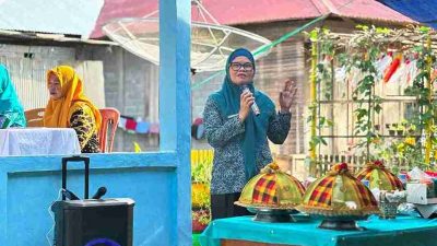TP PKK dan DKPPKB Sulbar Nilai Kader Berprestasi di Posyandu Harapan Sarude
