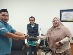 Tindaklanjuti Evaluasi Kemendagri, BPKAD Sulbar Serahkan Matriks Penyempurnaan APBD 2025 ke DPRD